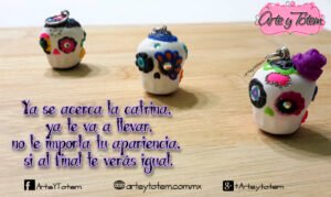Calaveritas de azúcar hechas con arcilla polimérica en 2003 por OH! ROSIE