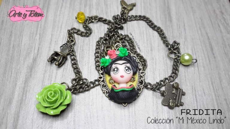 Dije artesanal inspirado en Frida Kahlo creado por OH! ROSIE